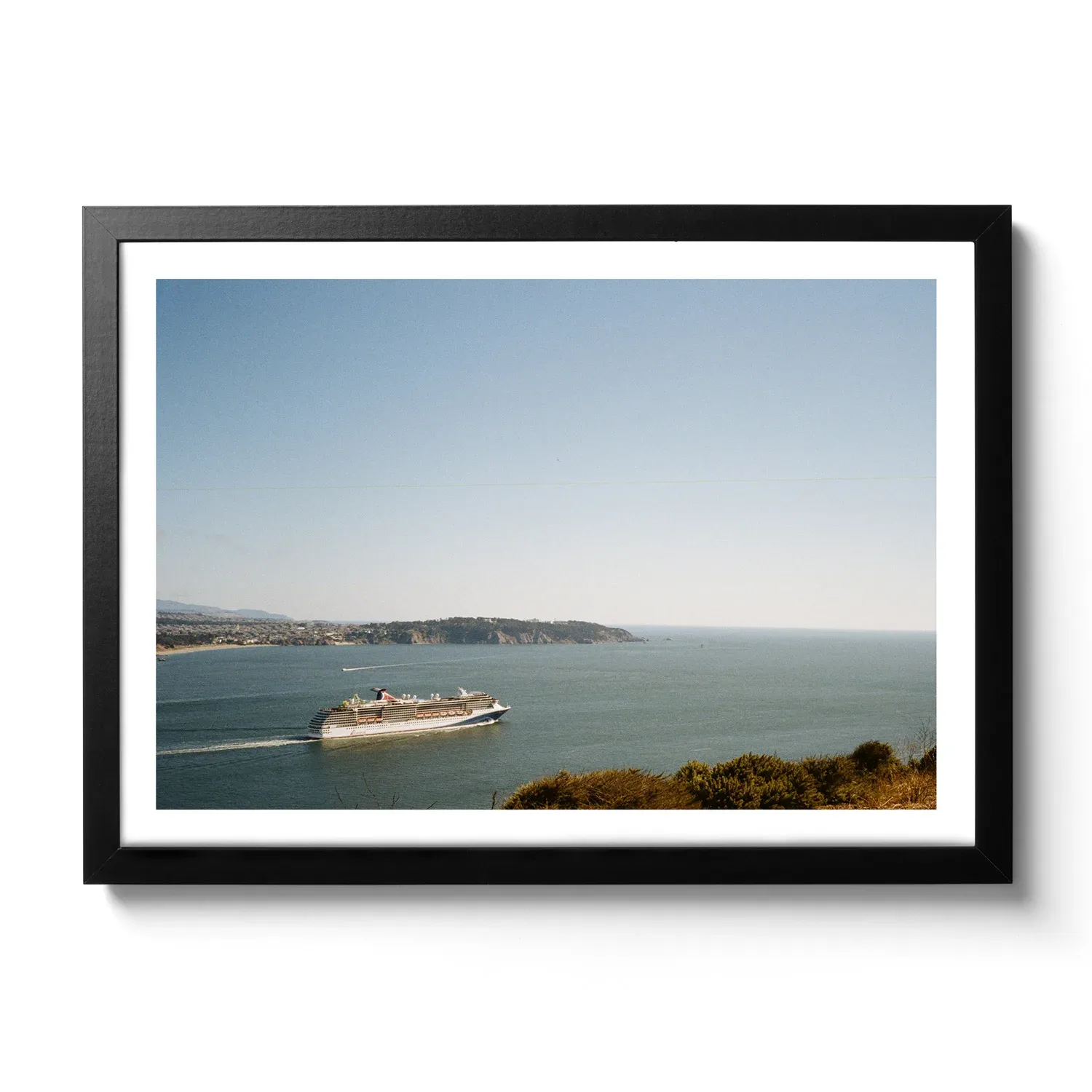 Image of a boat leaving San Francisco Bay for the ocean