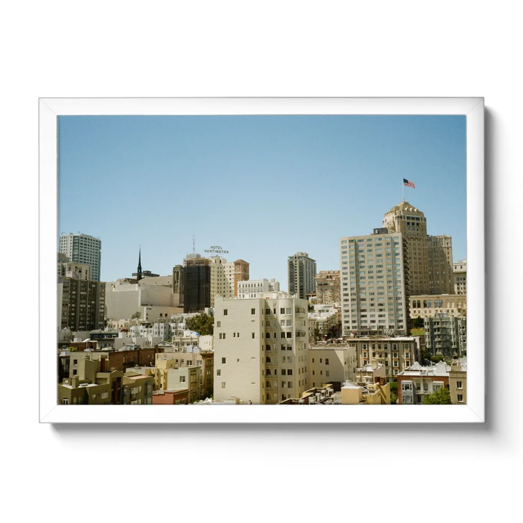 Bildaufnahme aus dem Kensington Park Hotel in San Francisco auf die Stadt