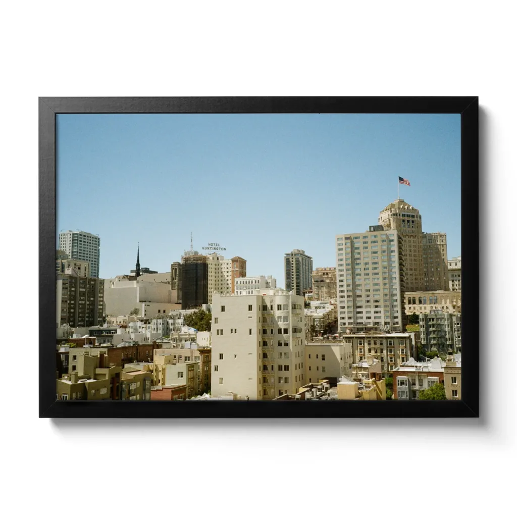 Bildaufnahme aus dem Kensington Park Hotel in San Francisco auf die Stadt