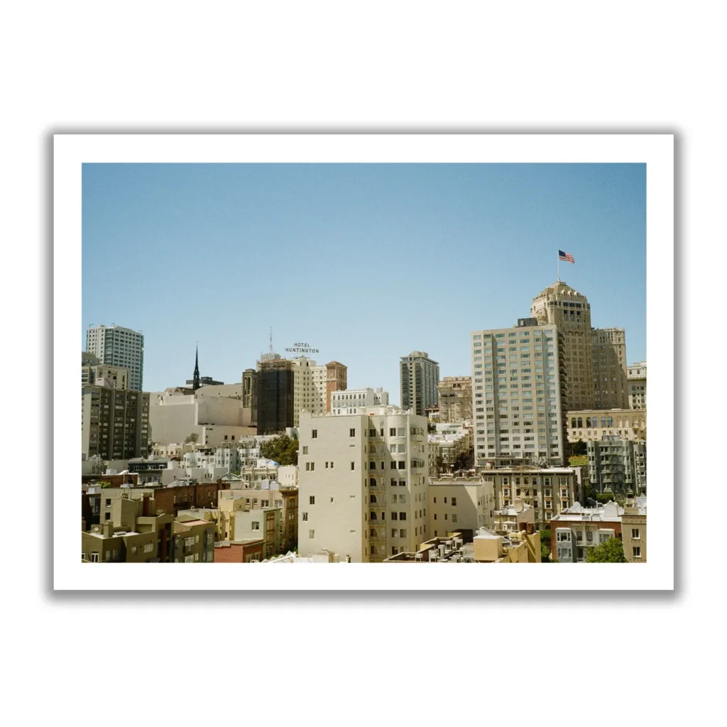 Bildaufnahme aus dem Kensington Park Hotel in San Francisco auf die Stadt
