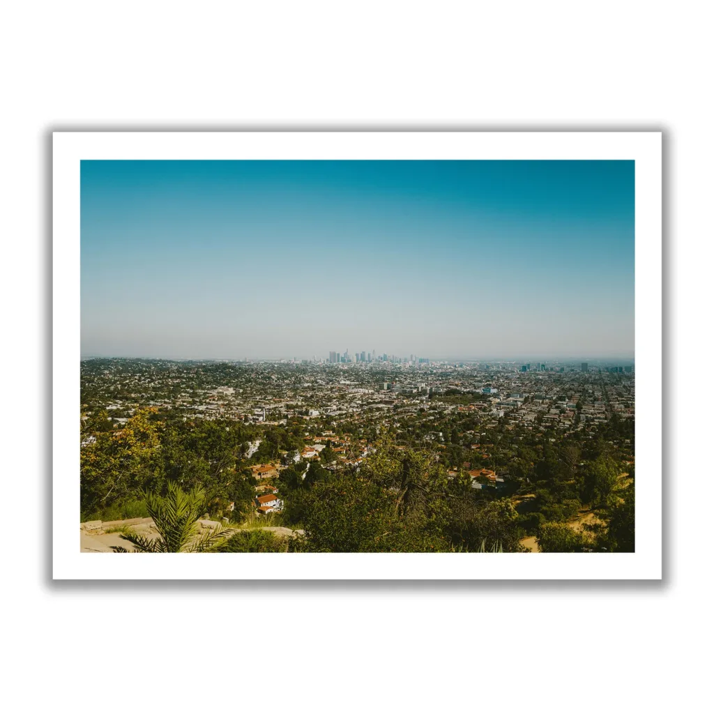 Landscape Bildaufnahme von Downtown Los Angeles, blauer Himmel und Blick auf die Skyline